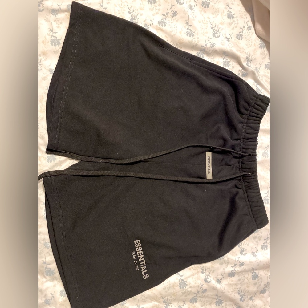 I’m selling it need some money and I also got the creams one it both new